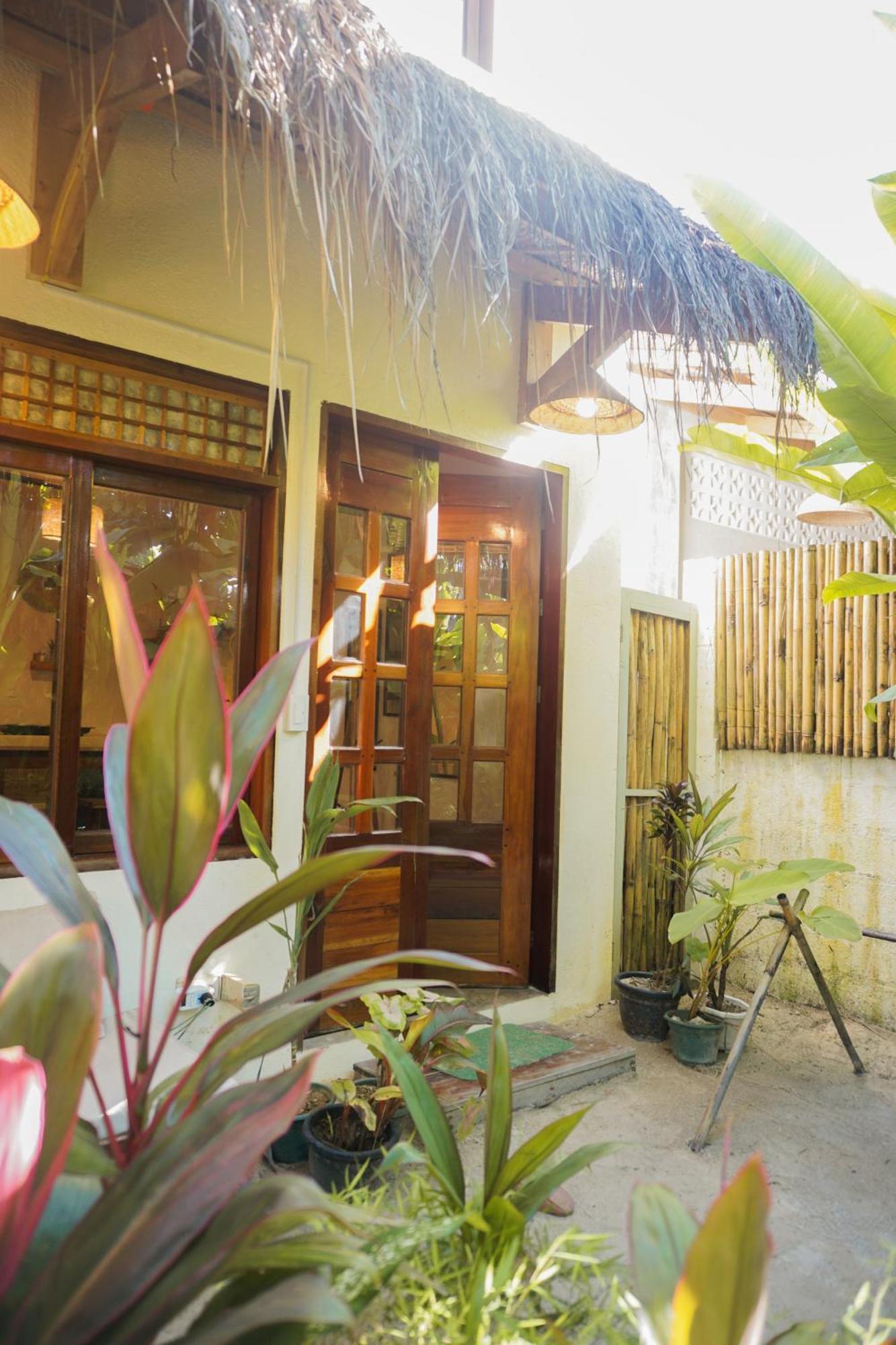 Greenhouse Siargao Roadside Boutique Apartments General Luna  Exterior foto