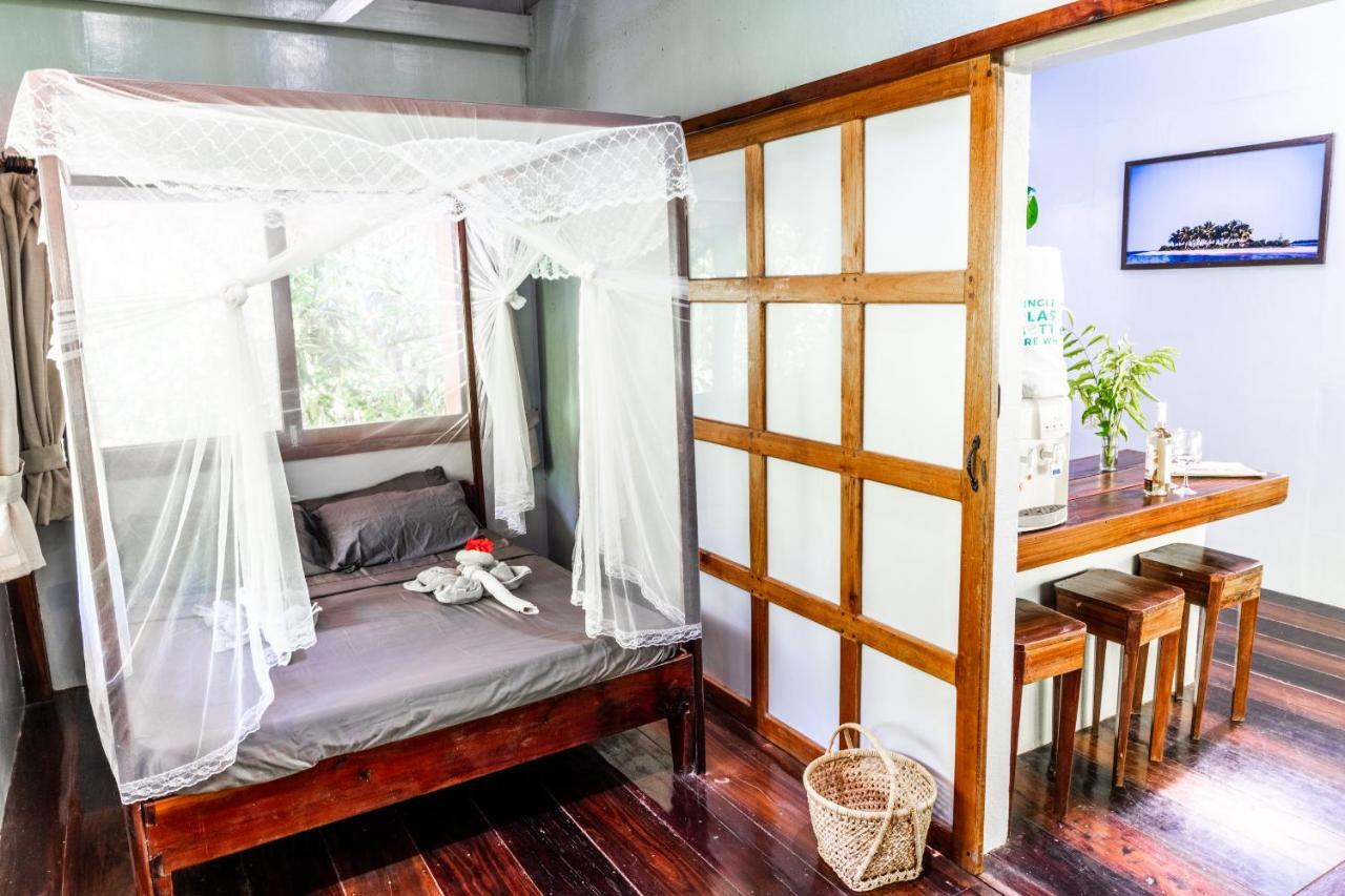 Greenhouse Siargao Roadside Boutique Apartments General Luna  Exterior foto